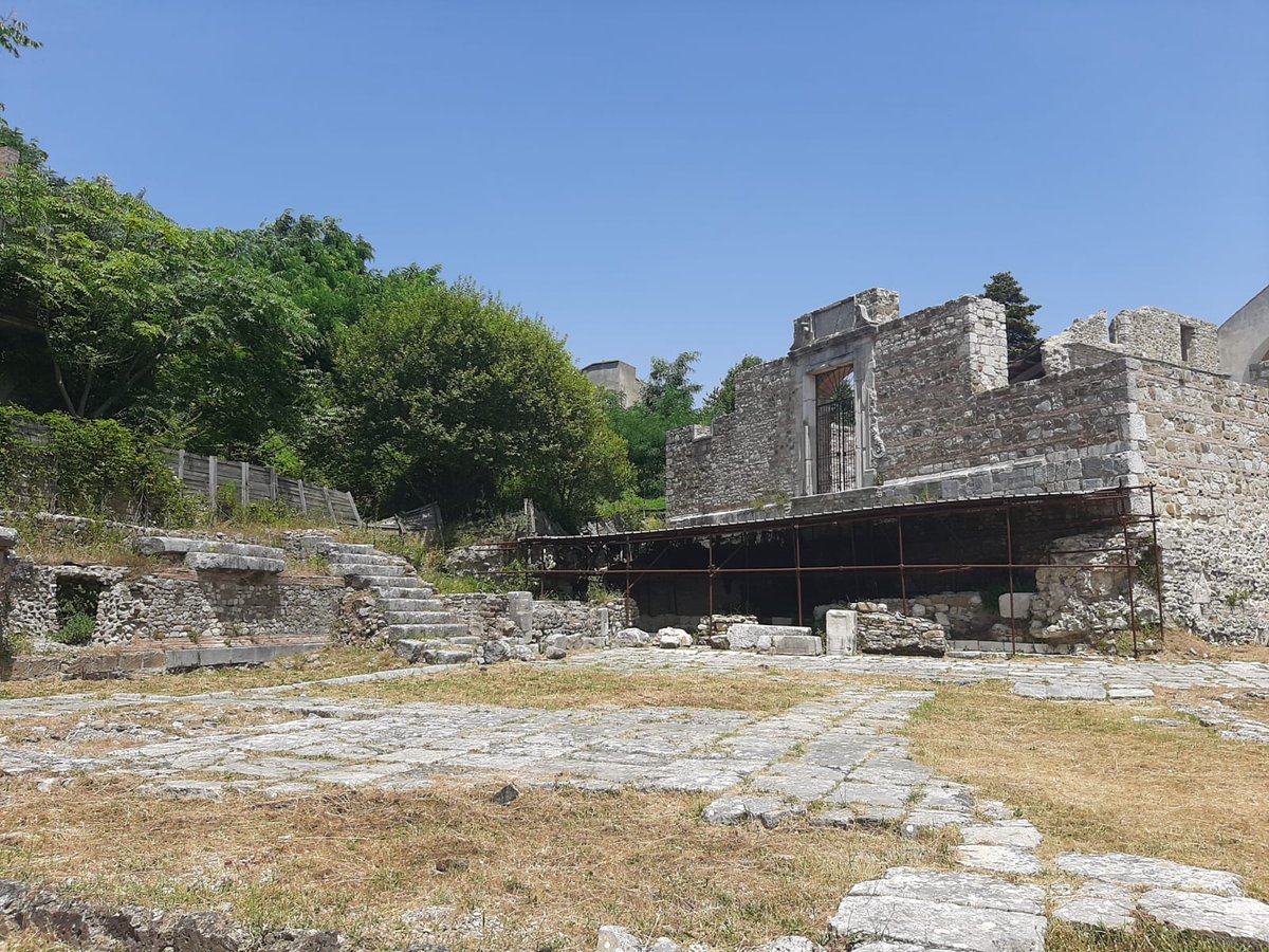 Viaggia tra i luoghi della #Cultura per riscoprire la bellezza del nostro patrimonio.
📷 Oggi visitiamo l'Area archeologica di Conza (Campania).
↘ cultura.gov.it/luogo/area-arc…

#19maggio #MiC #luoghidellacultura #LuogoDelGiorno