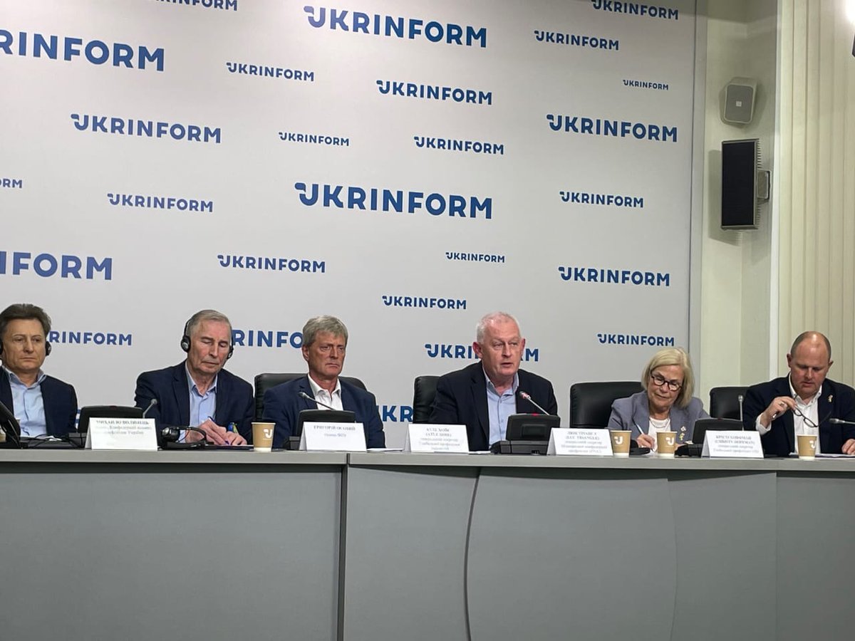 Day 2 of the ITUC high-level mission to Ukraine: ➡️Visit of children's hospital in Kyiv, where workers shared their challenges. ➡️Crucial high-level meetings with employers. ➡️Press conference with local media. A successful & important mission for our Ukrainian affiliates 🤝🇺🇦