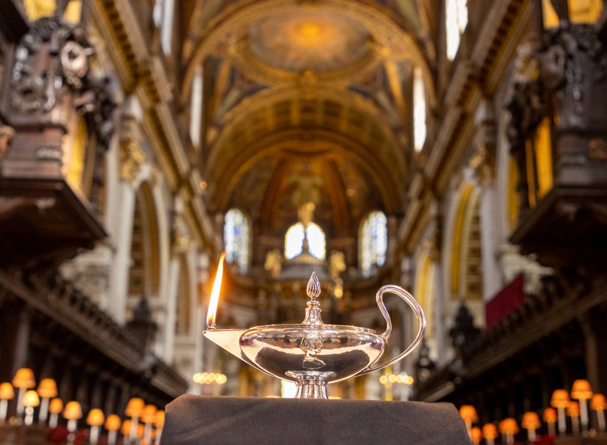Good luck to @PimmEmily who has the honour of being the Lamp Carrier at today’s @FNightingaleF Commemoration Service at @wabbey!

#Nurse #SocialCare #SocialCareNursing