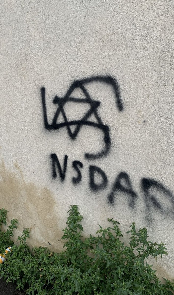 Une synagogue de Marseille a été taguée cette nuit. Un nouvel acte antisémite intolérable, décomplexé et impuni. Jusqu’à quand cela va durer ?
