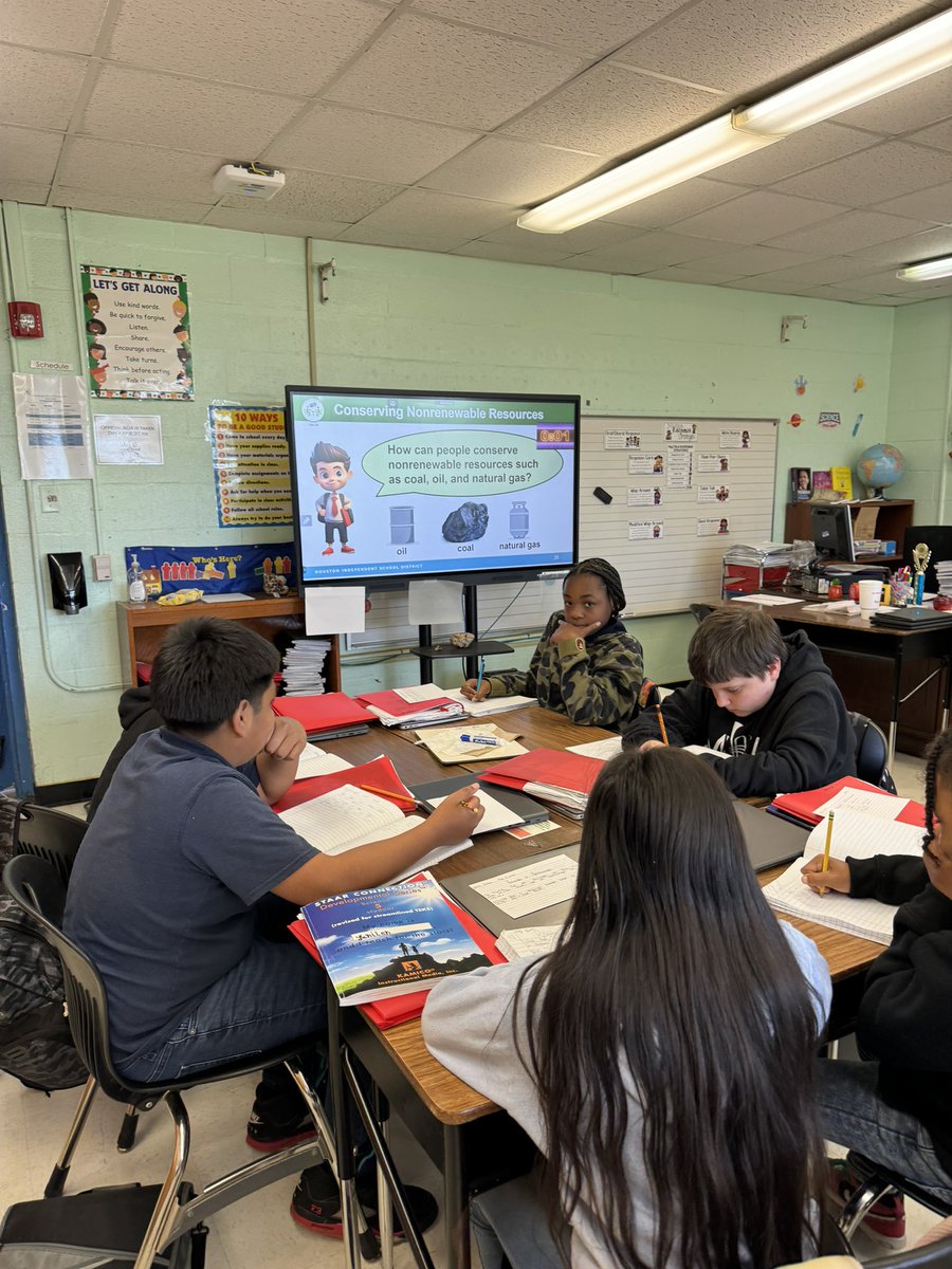 Students are engaged and working hard (their teachers too) at MacGregor Elementary during the final weeks of school. High quality instruction for all! 💯💫@HISDCentral @DraESVillanueva @TeamHISD @DrLMartinezHISD @macgregores