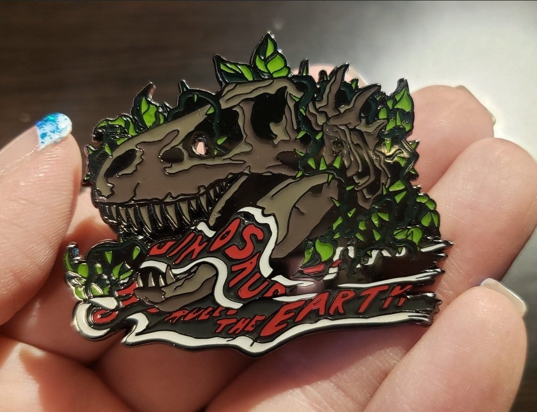 My Star Wolf, Heart of a Chief, and Dinosaurs Rule #enamelpins are finally back in stock on my #Etsy!
etsy.com/shop/sugarpoul…
#wolf #wolfhowl #howtotrainyourdragon #toothless #nightfury #dragon #jurassicpark #dinosaurs #tyrannosaurusrex #artistonx #shopsmall #SupportSmallBusiness