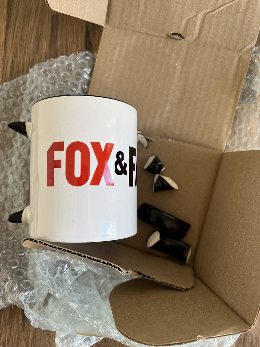 Oh no! 😢 when I got my #Foxandfather mug through the post just now, look what I found. 

@media_reclaim @LozzaFox 
Please DM me so we can put it right? It was order 554. 

Cheers 🍻