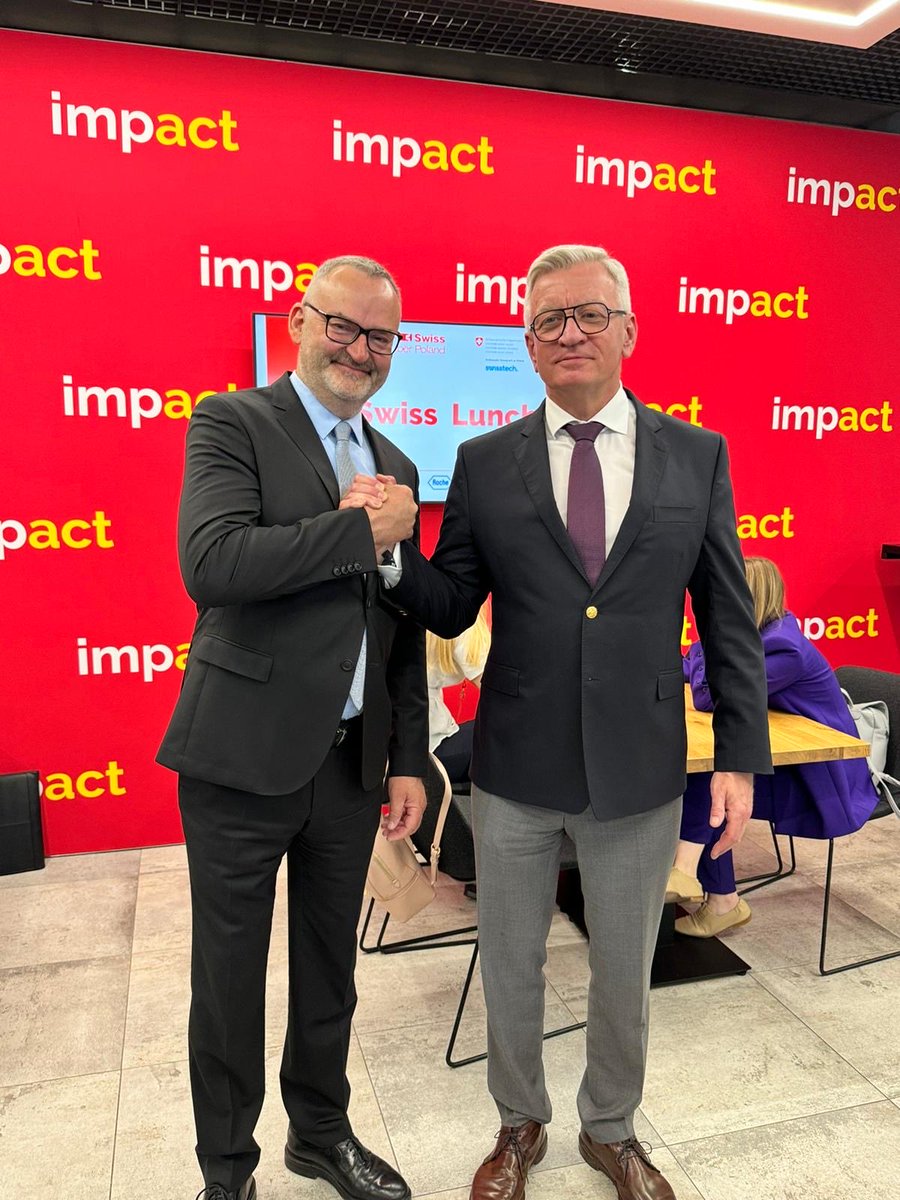 Thank you, Mayor of Poznań ⁦@jacek_jaskowiak⁩ , for joining the Swiss Lunch at #Impact24 kindly hosted by the🇨🇭-🇵🇱 Chamber of Commerce. Honored by your presence and appreciated your kind words about Switzerland, our innovation and the strong🇨🇭-🇵🇱 partnership. 🤝