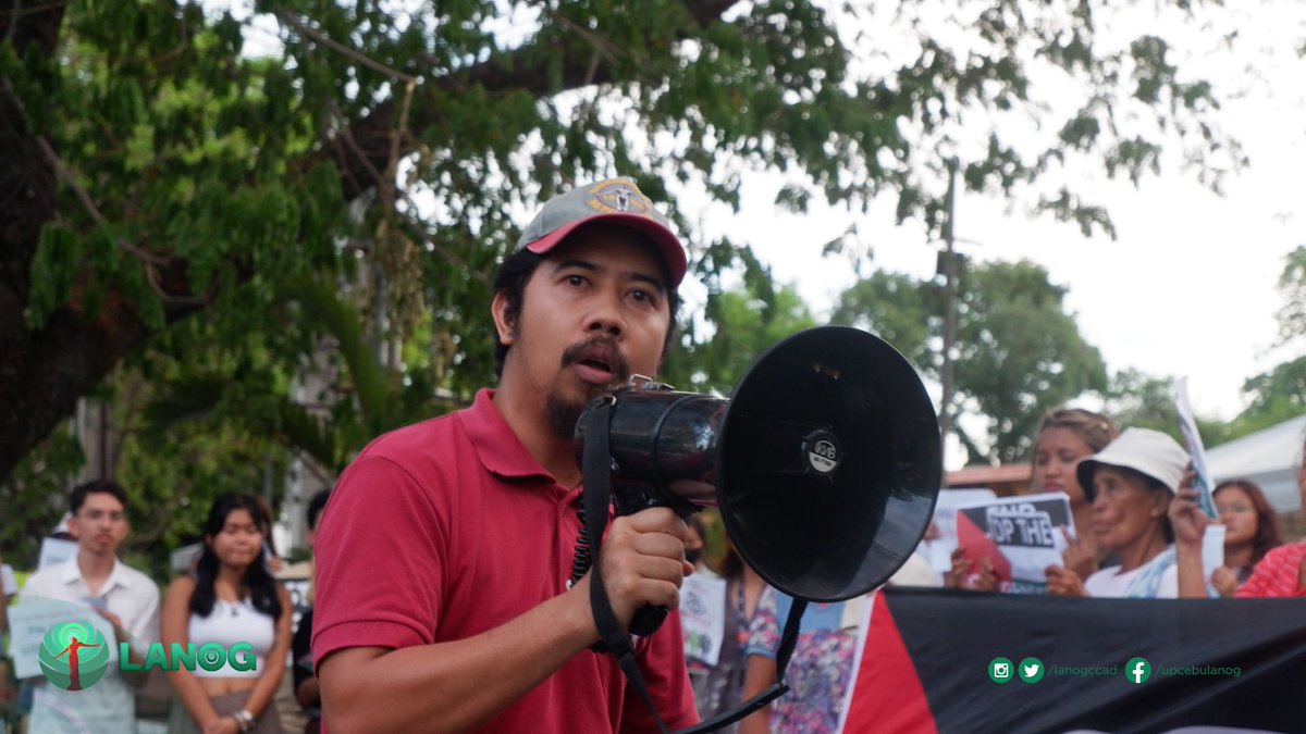 IN PHOTOS | Mob held in UP Cebu in commemoration of the 76th Nakba Day

The mobilization was done in solidarity with Palestine, as their people continue to struggle in the ongoing genocide and displacement by the Israeli regime.

#FreePalestine
#StoptheGenocide
#CeasefireNow