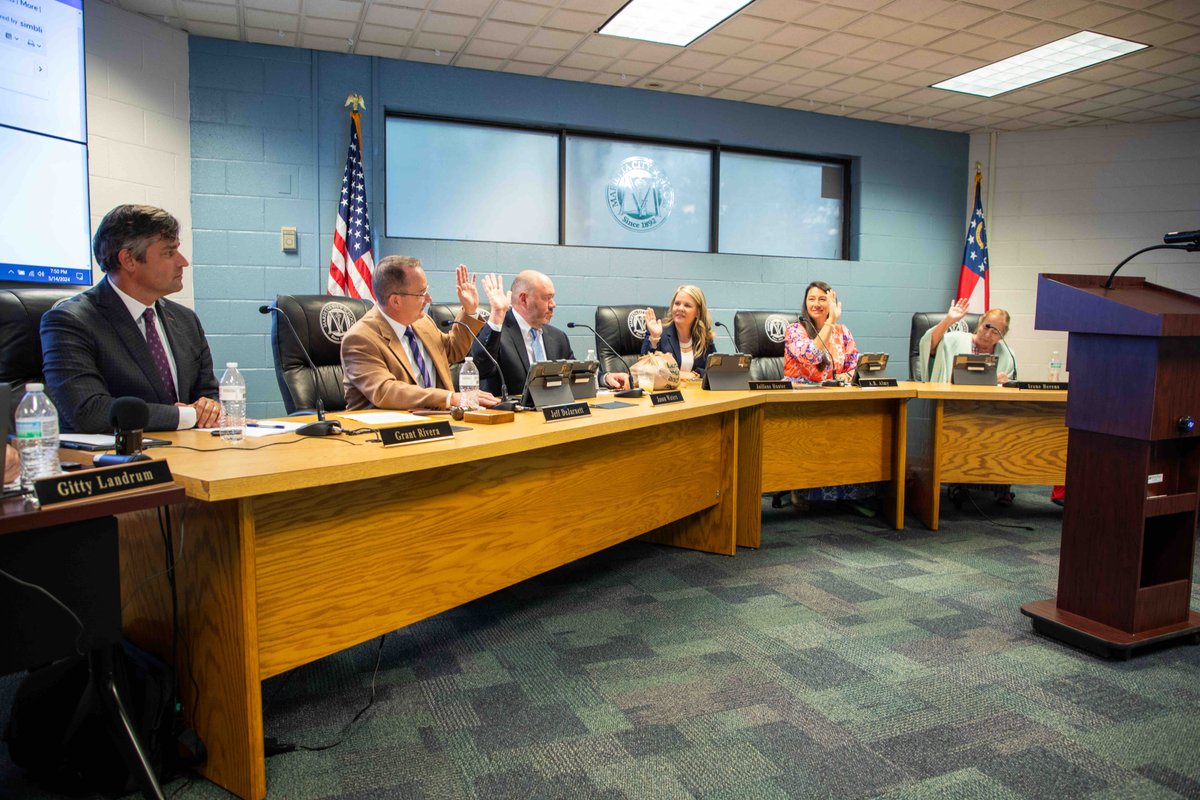 Big news! The MCS Board of Education gave the green light for ‘Writing the Book on Literacy: The Next Chapter.’ We’re excited to extend our successful Science of Reading approach to grades 6-8. 

Learn more: ow.ly/ojQt50RH88e