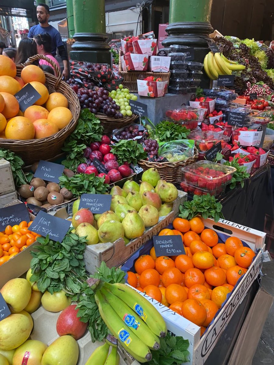 rezzaaditya076's tweet image. London&apos;s Borough Market is a free and fun place to visit in London💐🍒🍇