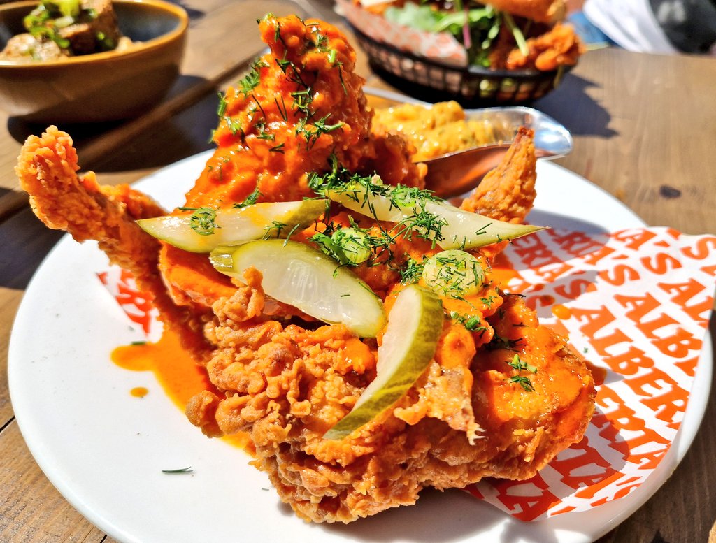 The incredible fried chicken with Big Mac-style dip at Alberta's #Brighton with over which important <a href="/brightontop20/">BrightonsBestRestos</a> business was discussed.