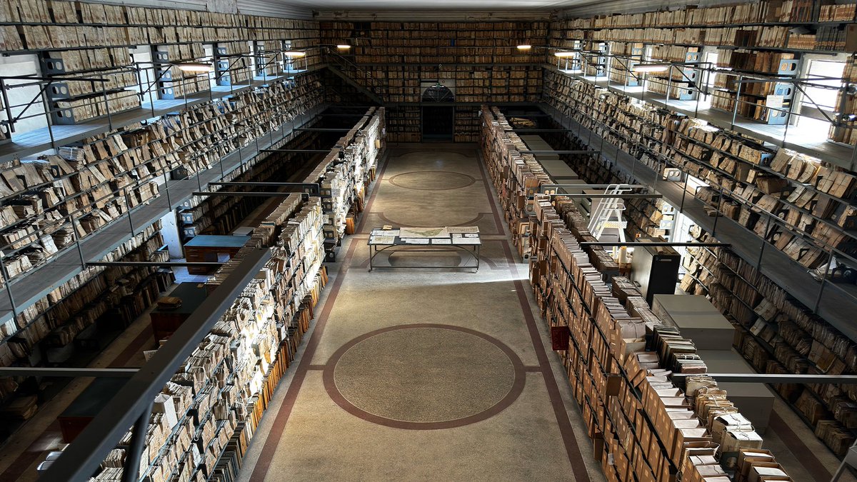 Viaggia tra i luoghi della #Cultura per riscoprire la bellezza del nostro patrimonio.
📷 Oggi visitiamo l'Archivio di Stato di Napoli (Campania).
↘ cultura.gov.it/luogo/archivio…

#23maggio #MiC #luoghidellacultura #LuogoDelGiorno <a href="/ArchivioStatoNA/">Archivio di Stato Napoli</a>