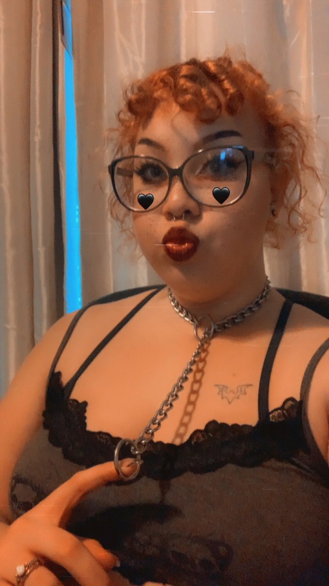 Pulse_puppet's tweet photo. New pin. Not new
🦇Oktober 🦇
🖤22 years old
💜switch
🦇fetish/kink friendly 
🖤mdni
💜onlyfans and fansly
🦇slut 
🖤lesbian but shit happens
💜opening collabs soon! 
🦇ask me about custom content. https://t.co/A0RQAGuQVb