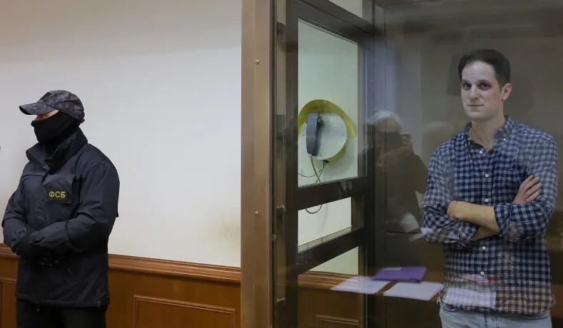 kate_linebaugh's tweet image. 59 Weeks. #FreeEvan #IStandWithEvan