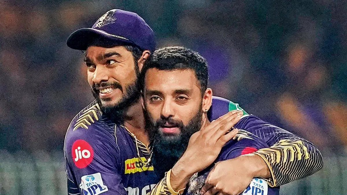 📰Since Venkatesh Iyer's debut.

Most runs for KKR - Venkatesh iyer - 1223 runs 
Most 50s for KKR - Venkatesh iyer -  9

📰Since Varun's KKR debut.
Most wickets for KKR - Varun - 79 wickets

KKR took the right decision to retain them🩷.
