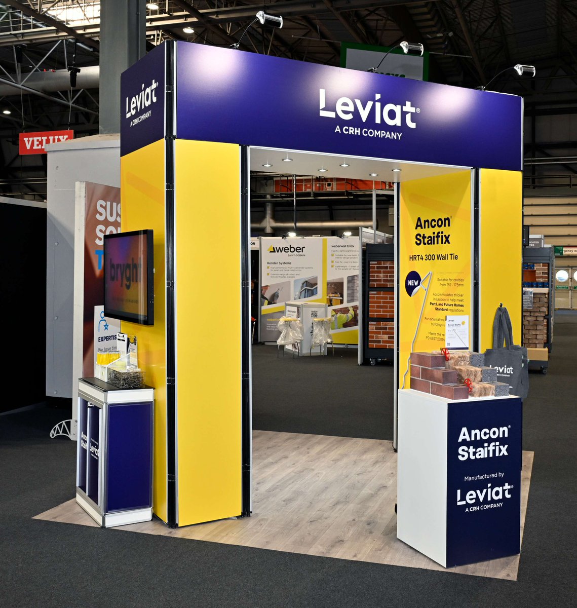 A bright and compact stand built at Jewson Live last month. Constructed using our heavyweight modular system, which is ideal for reconfiguring layouts at different events. 
#exhibitionstands #modularstands #sustainablestands #standbuilders #exhibitiondesign #graphicdesign