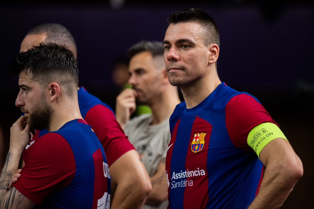 sergiolozano09's tweet photo. Temporada muy DURA, difícil de asimilar las cosas que me están pasando! 
Solo necesito tiempo…
Ya sabéis que rendirse no va conmigo https://t.co/goJKrYg34C