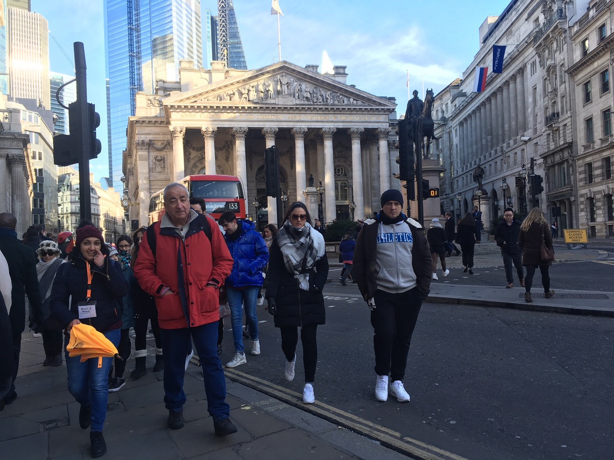 Black Cabs should not be allowed into Bank Junction on weekdays, council recommends Read more here: citymatters.london/black-cabs-sho… #blackcabs #inlondon #cityoflondon #bankjunction