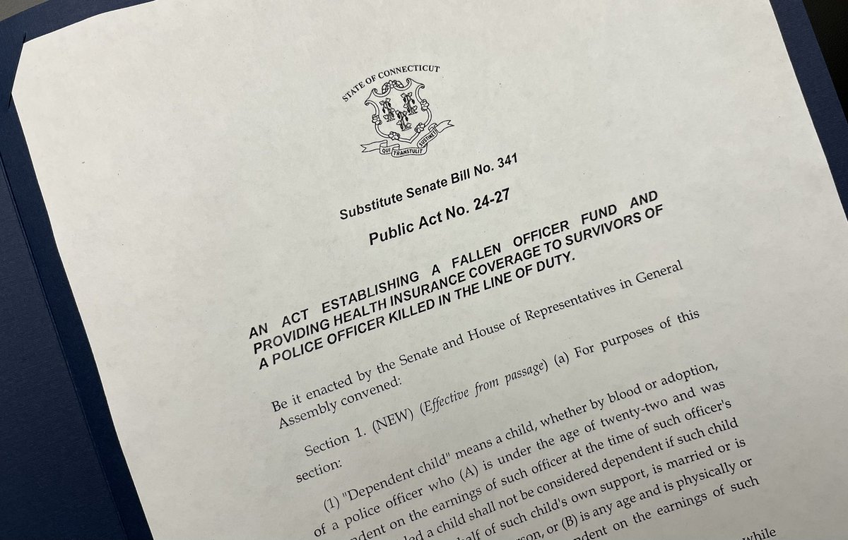 Today at 11:30 a.m., I will sign legislation establishing a new state fund that will be used to provide financial assistance to the families of Connecticut police officers killed in the line of duty. 📺 Watch the ceremony live online here: youtube.com/live/b_QSoZ0Vo…