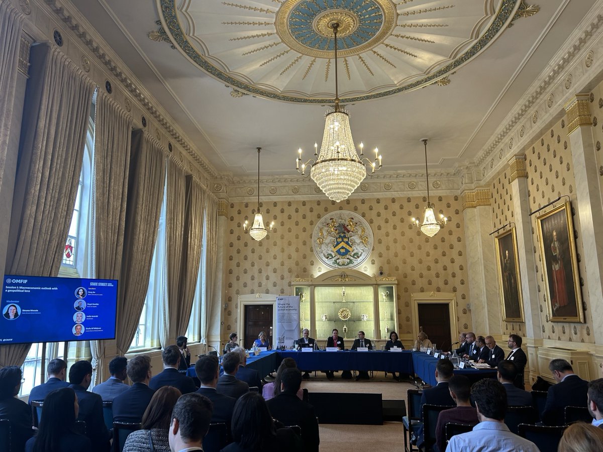 Speakers at the @StateStreetGA and OMFIF annual roundtable are diving deep into the global economic landscape. Leading experts are giving insights on the macroeconomic outlook with a geopolitical lens.