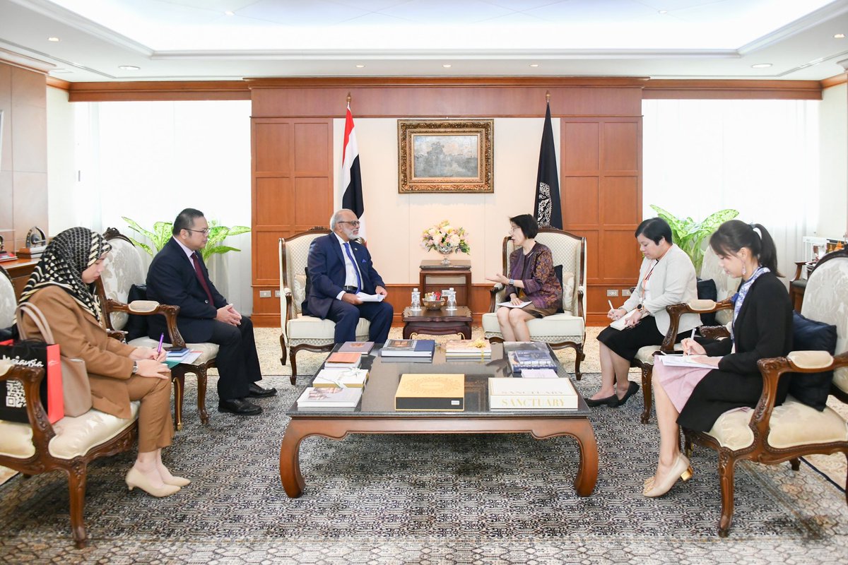 🇹🇭🇲🇾 PS Eksiri discussed with Amb. of Malaysia to Thailand, who paid courtesy call upon his completion of duty, and expressed appreciation & gratitude for active contributions in strengthening TH-ML relations and his role as Dean of the Diplomatic Corps throughout. (14 May 24)