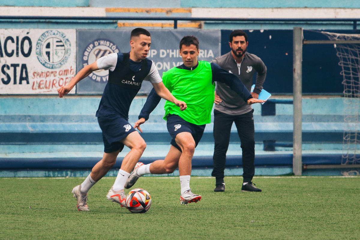 ⚽💪🏼 Preparant la remuntada... 🏟️ ... i amb la força de la nostra gent! #futbolcat #ViladeGràcia #SagradaFamília #2RFEF3