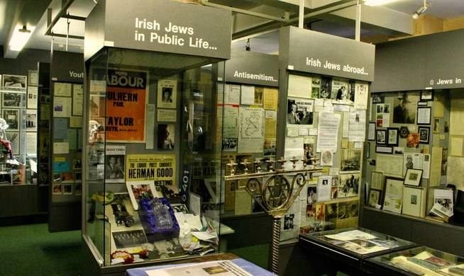 irishhistoryshow.ie/67-irish-repub… Dr. Brian Hanley discusses his article for Irish Historical Studies about Anti - Semitism and the Post War World #irishhistory