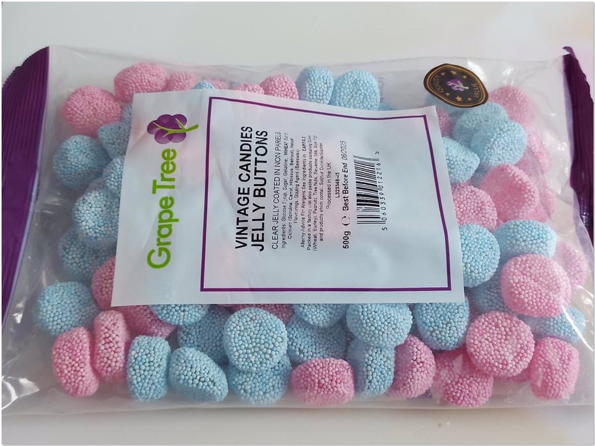 LeedSTUnited's tweet photo. Bought these today, because I absolutely love them 😋 Who’s with me 😁🩷💙 #GrapeTree #VintageCandiesJellyButtons https://t.co/Bu4X8K8Ctc