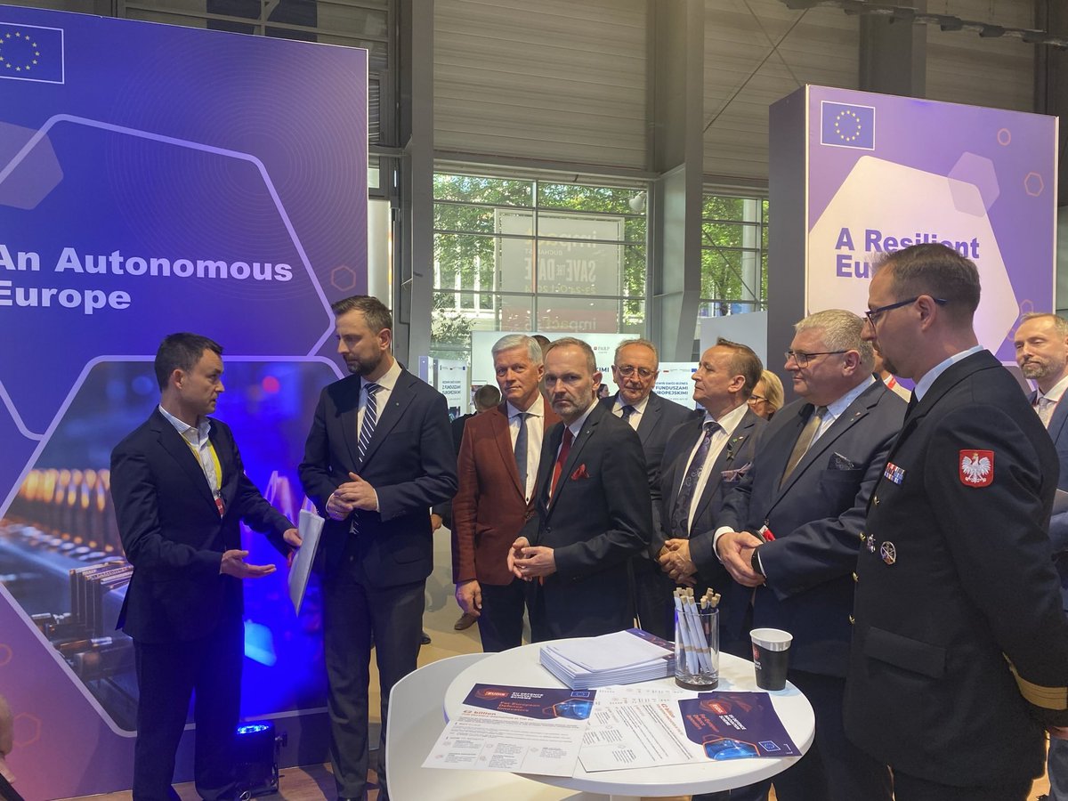 It was a great pleasure to welcome @KosiniakKamysz, 🇵🇱 Deputy Prime Minister and Minister of National Defence, to our stand at #Impact24 in Poznan today #EUDefenceIndustry #EUSpace