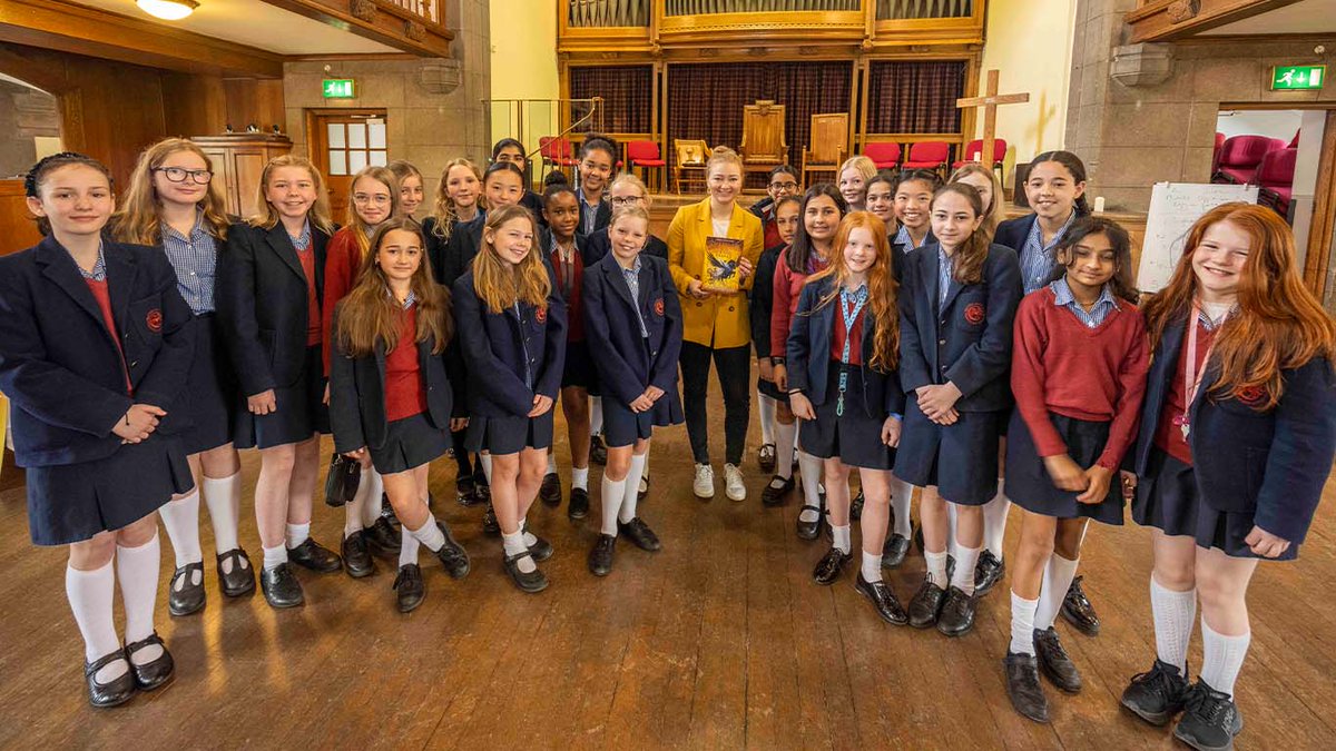 'Keep your eyes open; stories are everywhere.' 👀 - @abielphinstone. Our students were captivated by recent visits from Abi Elphinstone and #AFSteadman @annabelwriter, discovering the magic behind crafting tales. 📚✨👉 ow.ly/xtiG50RH6iU @stgelibrary #WritingInspiration