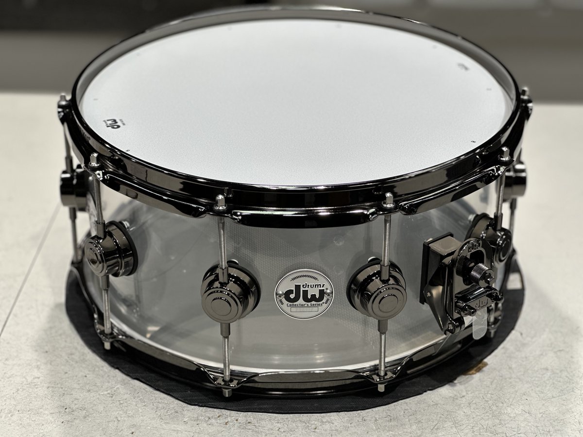 ALERT: Ultra-limited Collector’s Series snare drum drops today!

This snare is limited to only 40 units worldwide and only sold through the Dealer’s Choice Dealer Network.

Click this link to find your local dealer ASAP:dwdrums.com/dealers/