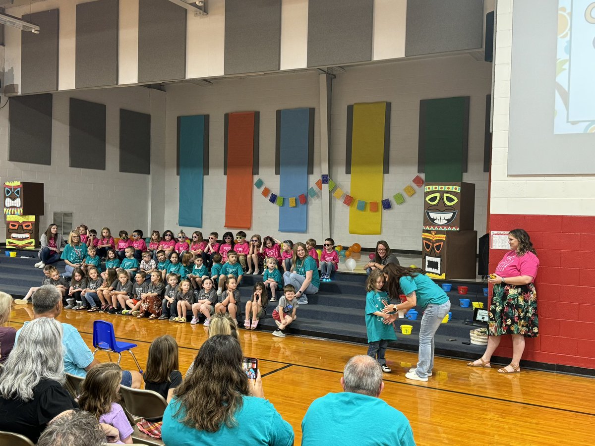 West Plains Elementary Preschool Graduation - Congratulations to the future Zizzer Class of 2037!
🎓🎉 #ZizzerProud <a href="/wpzizzers/">West Plains School District</a>