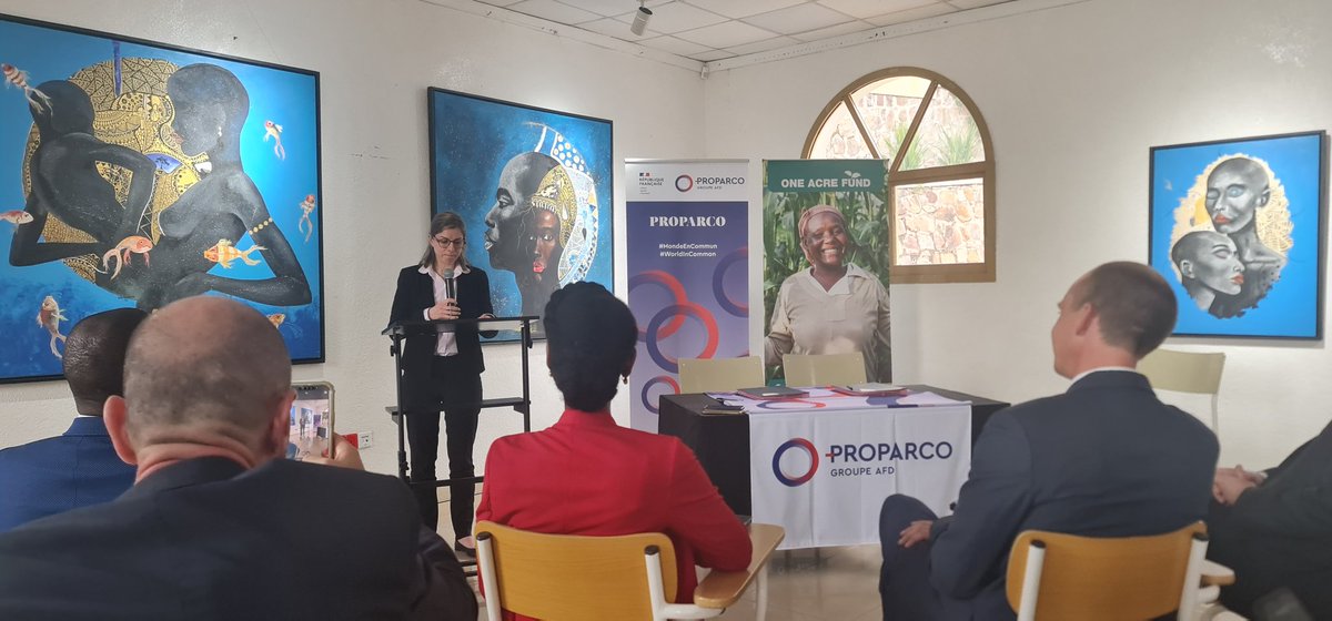 ambafrancerwa's tweet photo. Signature par @Fr_Lombard du financement de @Proparco de 10 millions $ à l'ONG @OneAcreFund pour soutenir la sécurité alimentaire et la résilience des petits agriculteurs du Rwanda et 8 autres pays d'Afrique subsaharienne #FARM https://t.co/5yPQuX8eYM