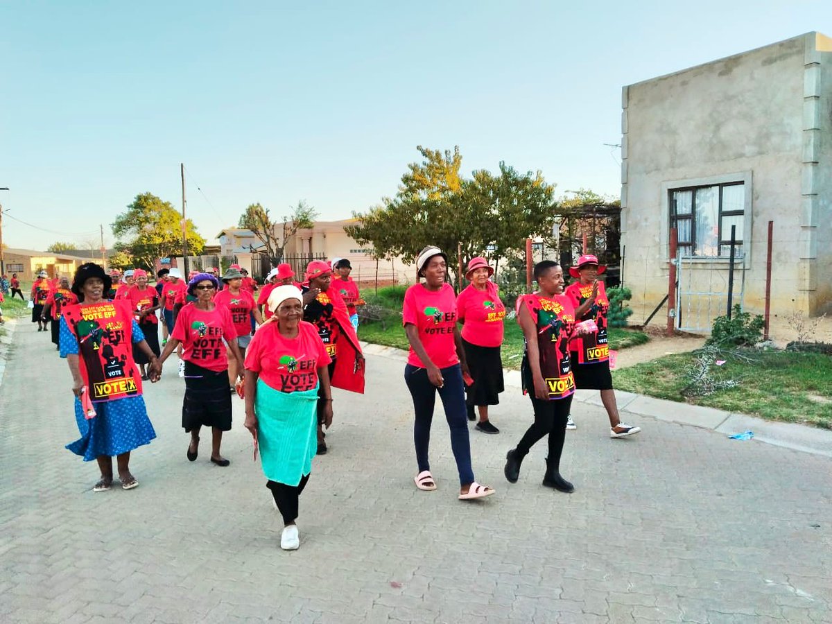 ♦️In Pictures♦️

The red battalion, omama bethu attacking and pamphleteering in Ward6, Nala.

We are constantly on the ground preparing for the day of victory. 29 May 2024 will be the day for Economic Freedom in our lifetime.

#VoteEFF2024 #VukaVelaVotaEFF