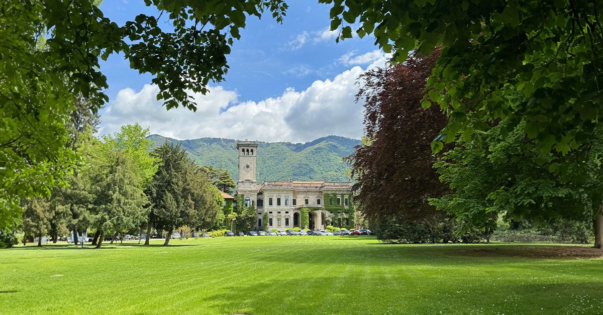 At Maker&amp;Son, we believe in the power of quality craftsmanship and what better place to discover the finest fabrics than at Proposte Fair in Italy which took place at the beginning of May. This renowned fair brings together the very best of luxury fabric suppliers.