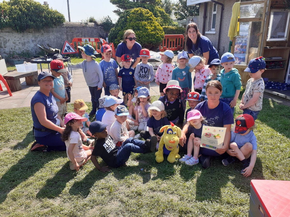 Today Becky visited Eastbeach Nursery in Lossiemouth as part of the national supervised toothbrushing programme. Keep up the great brushing everyone ☀😎 @NHSGrampian @NHSChildsmile