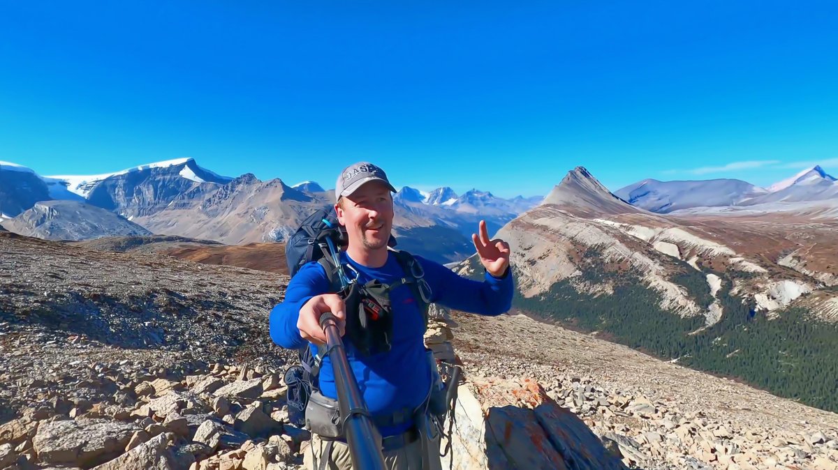 How cool is this? Mount Athabasca, Columbia Icefields in Jasper National Park... PEACE OUT!
#jasperglaciers #columbiaicefields #mountathabasca #hikejasper #athabascaglacier #jasperhiking #parkerridge #hildapeak #wilcoxpass