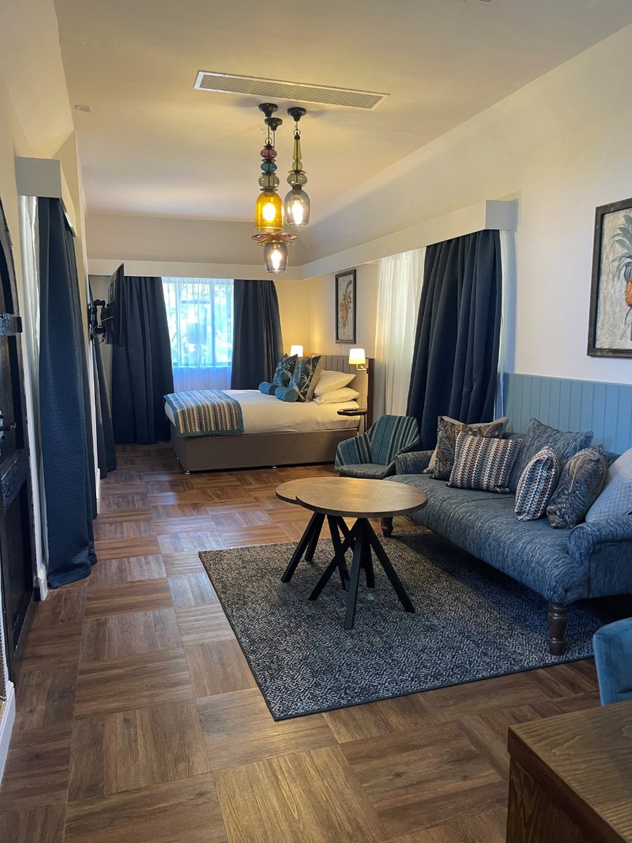 New Place Hotel tweet media