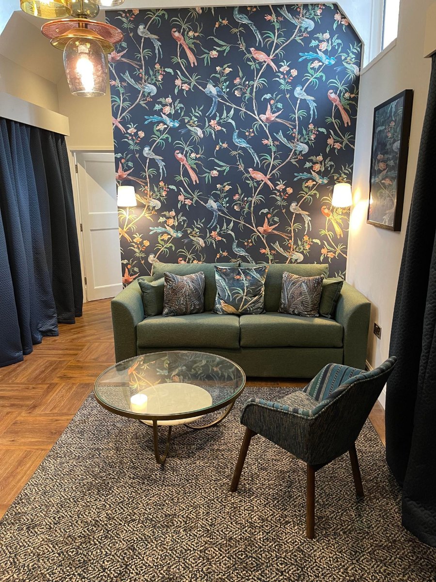 New Place Hotel tweet media