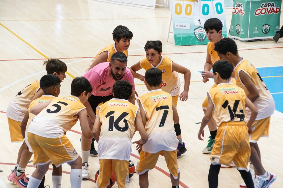BALONCESTO🏀| El equipo minibasket masculino del #ÚbedaViva participó en la <a href="/CopaCOVAP/">Copa COVAP</a> el pasado domingo, en la que nuestros chicos lo dieron todo y disfrutaron al máximo nivel. ¡Bravo por vuestro gran trabajo!
