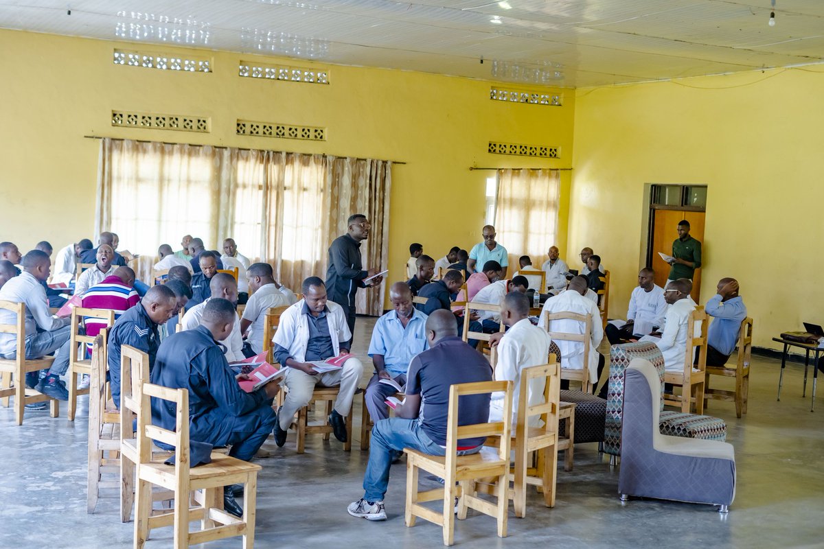 nrs_rwanda's tweet photo. The official launch of the  #iLead program in Rehabilitation Centers took place today at Iwawa Rehabilitation Center. The first phase of this program targets 7198 youths under NRS rehabilitation centers in a 3 months period; preparing them to lead their lives,...
1/2 https://t.co/yNBxkm8WN1