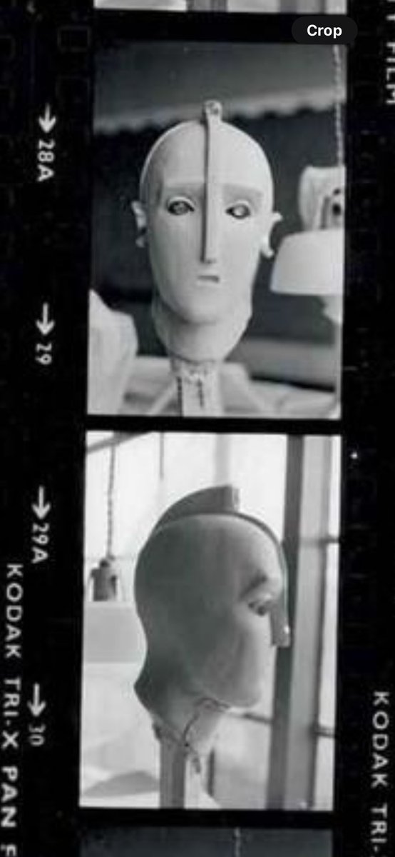 Threepio design development. How to balance the facial features. Mind blowing contact sheet that I’ve not ever seen before.

#starwars #behindthescenes🎬 #specialeffects #filmmaking 🤯