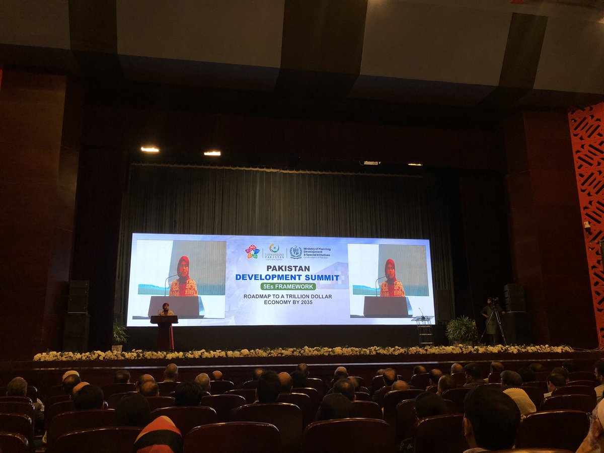 NoorulH05285374's tweet photo. The #5EsFramework, developed by the @PlanComPakistan under the guidance of Planning Minister Prof Ahsan Iqbal is grounded in the recommendations of the #TurnAroundPakistan Conference. It aims to tackle Pakistan's socio-economic challenges effectively. https://t.co/X12vFdTVds