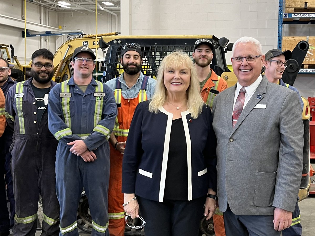 Thank you to the British Columbia Institute of Technology in Delta for teaching our next generation of heavy-duty mechanics, forklift operators and railway conductors! @PierrePoilievre and I agree — their hard work should be rewarded with powerful paycheques!