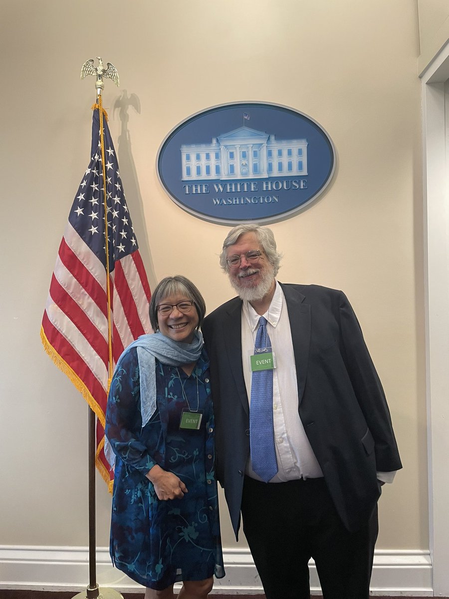 @JHU_EGC’s @bobbalfanz and @attendanceworks’ Hedy Chang shared today about the #ChronicAbsence challenge and what we know works to address it and engage students at the @WhiteHouse #EveryDayCounts event today. Learn more in Dr. Balfanz recent brief: gradpartnership.org/resources/what…