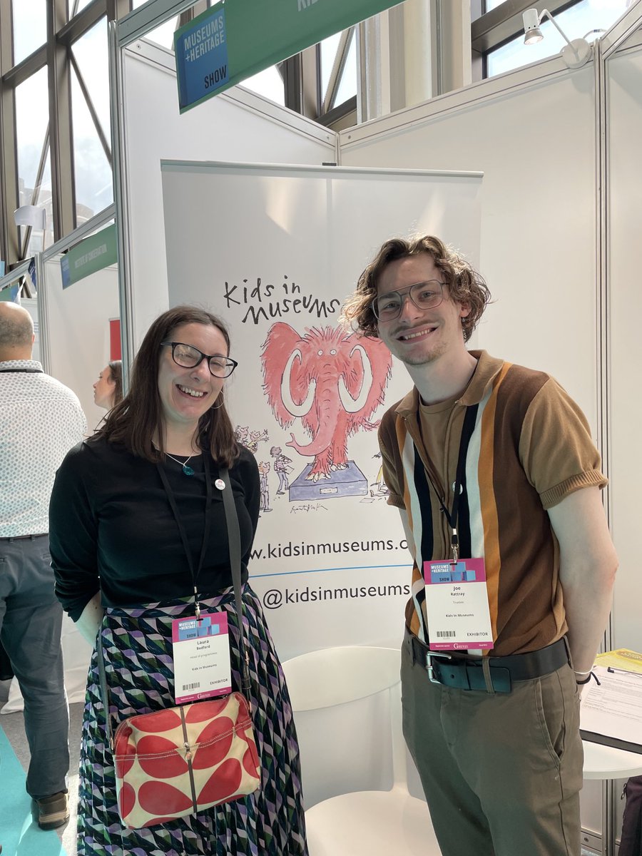 Hello 👋 ⁦@kidsinmuseums⁩ 

This was a rare moment when Laura and Joe weren’t swamped. ⁦@MandHShow⁩ #mandhshow