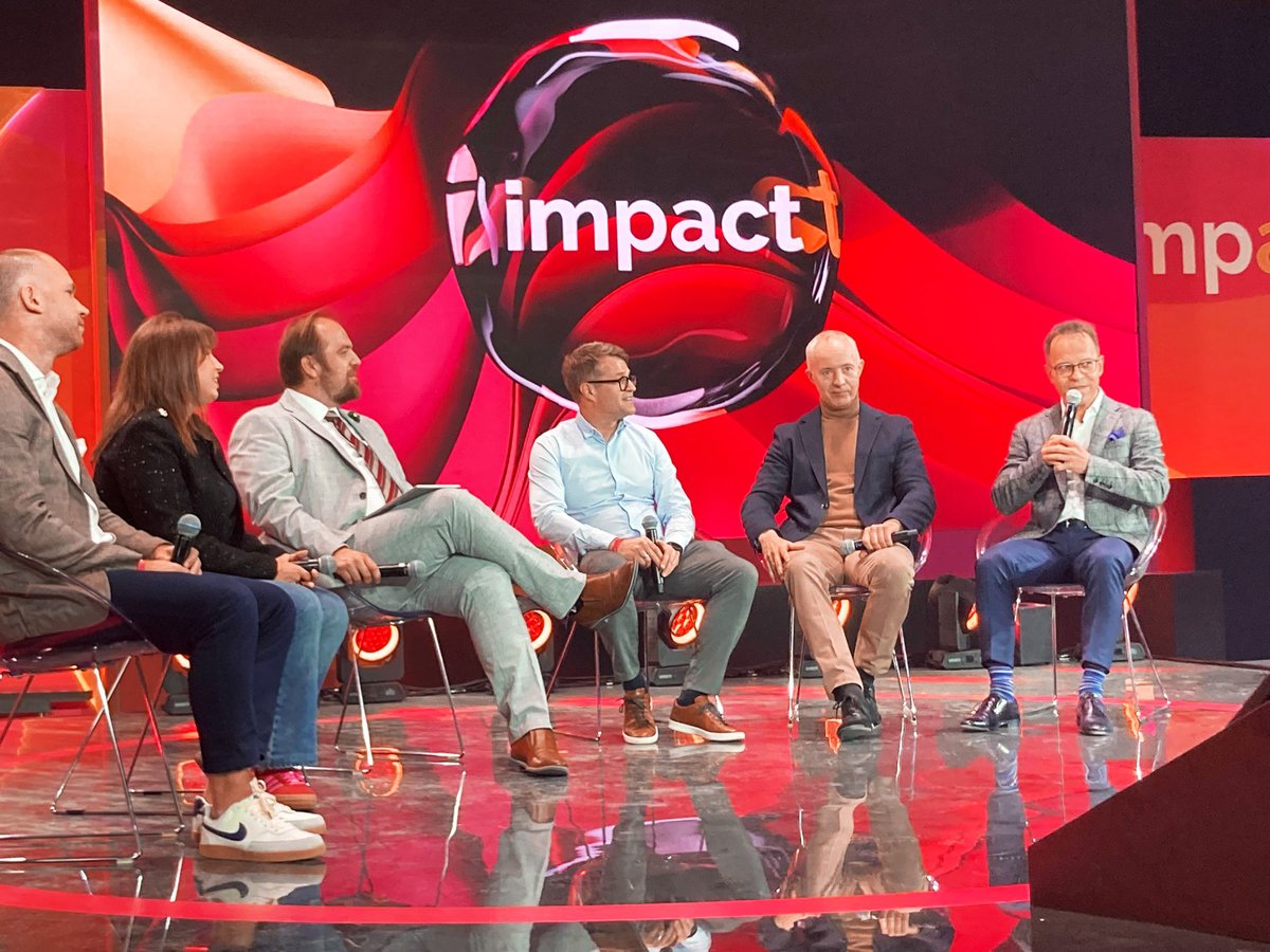 #NaScenieImpact @ImpactCEE Tomasz Owczarek: „Czasy nie sprzyjają inwestycjom w nowe, niepewne firmy, start-upy mają więc obecnie trudniej. Jako Mastercard jesteśmy dumni z tego, że mimo ciężkiej sytuacji makroekonomicznej cały czas wspieramy je np. poprzez program #StartPath.”