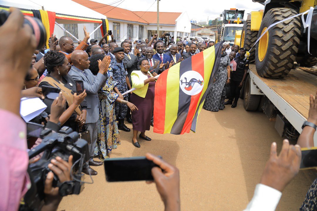 I joined <a href="/R_Nabbanja/">NABBANJA ROBINAH</a> to witness the flagging off a Wheel Loader &amp; Motor grader to Rwampara county. 

This is meant to extend access of modern machinery &amp; technology to all our areas.

I encourage our local leaders to effectively use this opportunity in expanding our road network.