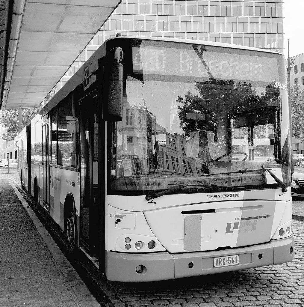 Fijne dinsdag 🙂 😇
#publictransport #openbaarvervoer #busdriver #busdriverlife #lovemyjob #happybusdriver #delijn #jonckheere #MijnLijnAltijdInBeweging #beweegmeenaarminderco2