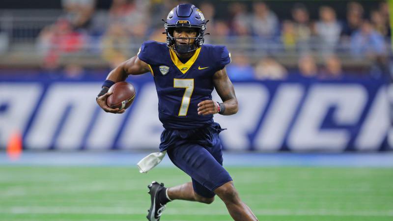 After a great conversation with <a href="/CoachFlemWR/">RJ Fleming</a> I am blessed to receive an offer from <a href="/ToledoFB/">Toledo Football</a> #Blessed