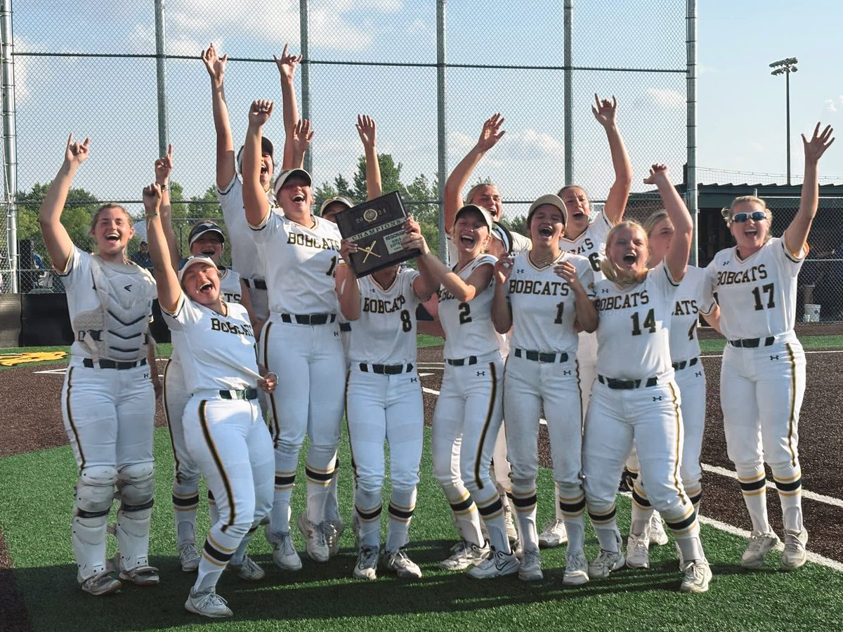 ThomAddie's tweet image. WE’RE GOING TO STATE!! So proud of this team and all of our hard work throughout this season. Beyond happy  to have one more week with this team.

@BLSoftballtbw @kcrebelssoldner