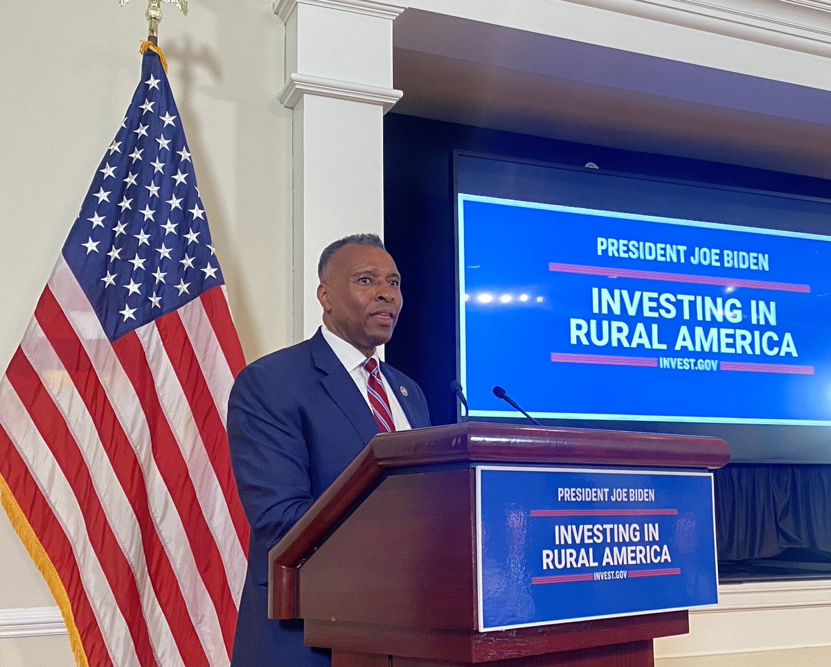 RyanThornWV's tweet photo. Great things are happening in rural communities in #WestVirginia and across America! It was great to join with Jina Belcher of @nrgrda and Jeff Campbell of the Gilmer County Development Association in representing West Virginia’s #RuralPartnersNetwork at yesterday’s event at the White House.
The Biden Administration is committed to providing our rural communities and residents with the funding, technical assistance, and other resources needed to create new opportunities from bottom-up and middle-out allowing them to not only survive, but thrive.
@RURALgov, the day to day work we do at USDA Rural Development, and the millions of dollars we invest in those communities are only a few testaments to that commitment!
#PowerofRural #TogetherWVProspers
