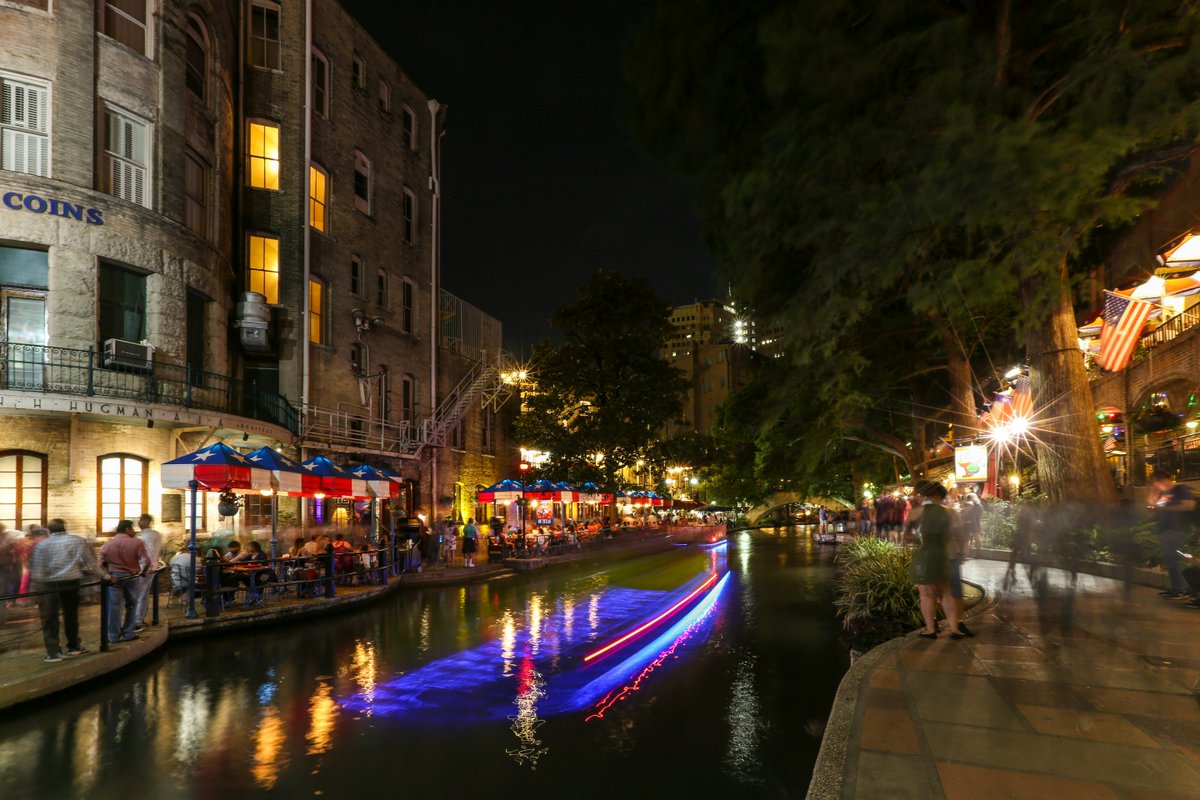 Wander the charming canals of San Antonio's Riverwalk. What city will you explore on your Texas adventure? #TexasTravel #SanAntonio #RiverwalkLife